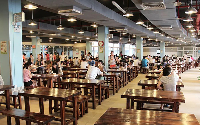 員工餐食堂圖片,員工餐就餐現(xiàn)場(chǎng)圖片